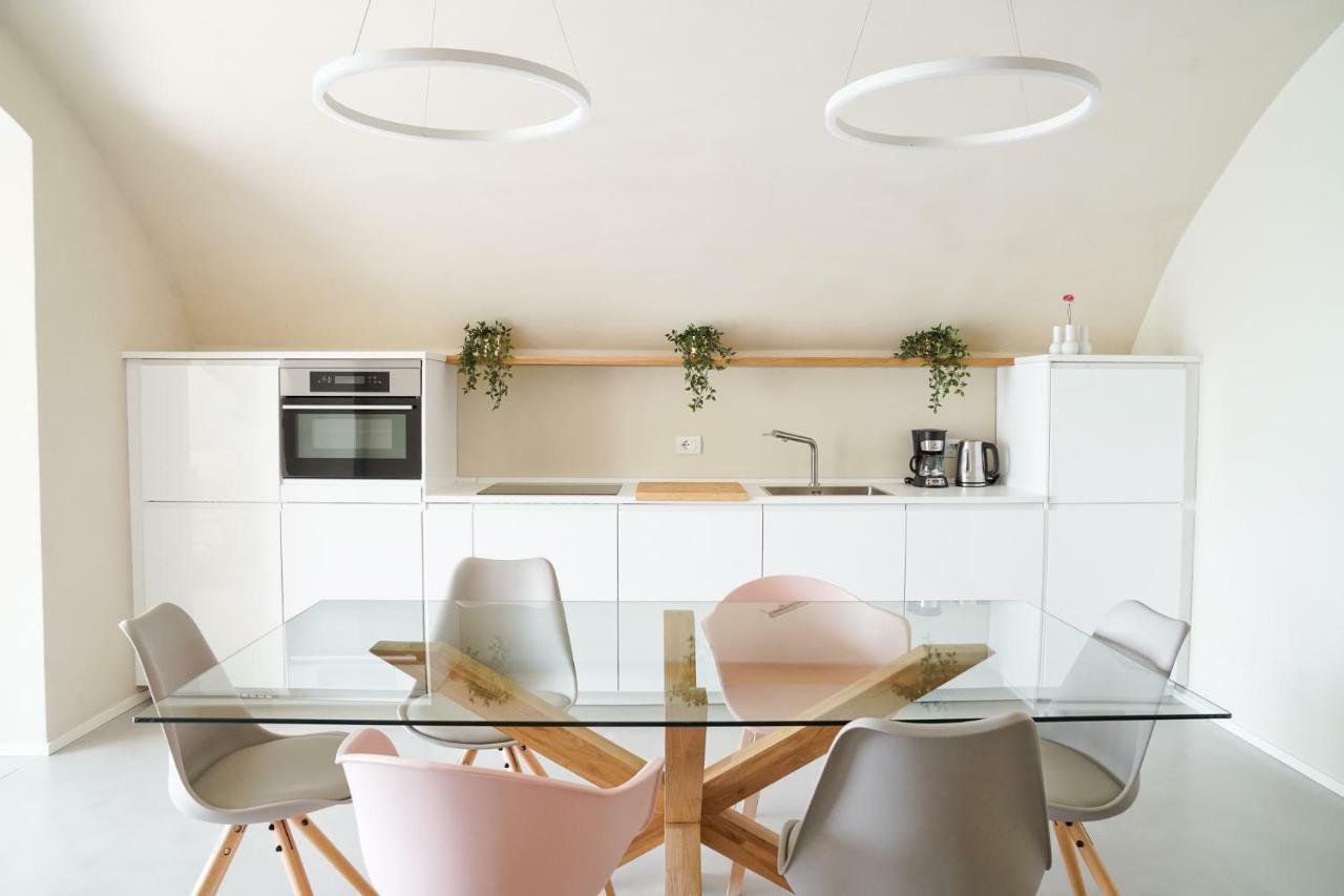 Luxury Lake View Apartments サロ エクステリア 写真